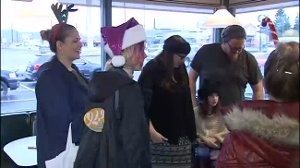 VIDEO-IMAGE-Giving-family-receives-Christmas-Wish-from-ZZU